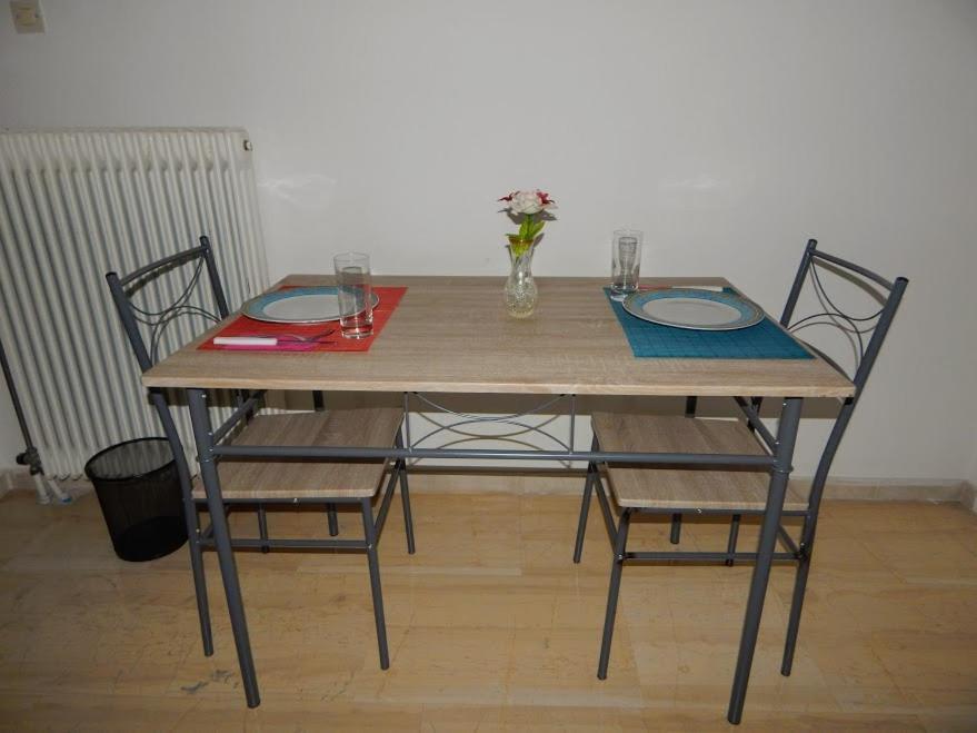 Cozy Apartment For 2-5 People-Center Tripoli 1 Exterior photo